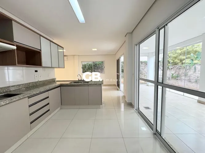 LOCAÇÃO | Casa em condomínio | Royal Maison | 220m² | 3 suítes | 2 vagas | Londrina
