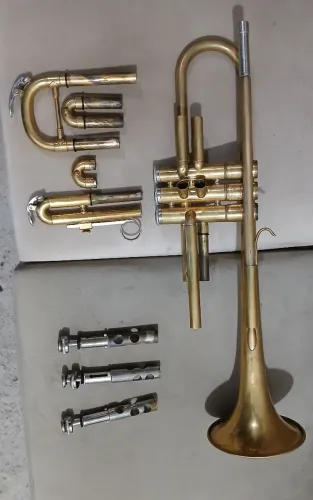 Trompete sem banho yamaha 2320 Bb sib ORIGINAL