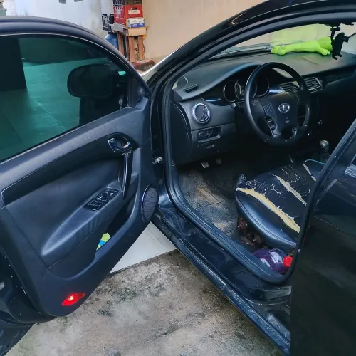 JAC J5 Sedan 1.5 16V 4P Mec. 2013