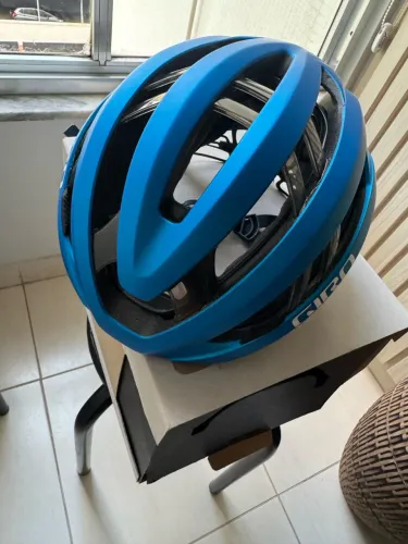 Capacete Giro Aires Spherical Mips Azul