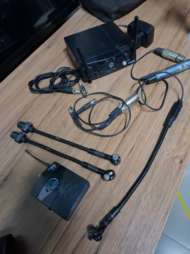 Kit Transmissor, receptor, mics akg e JTs e cabos