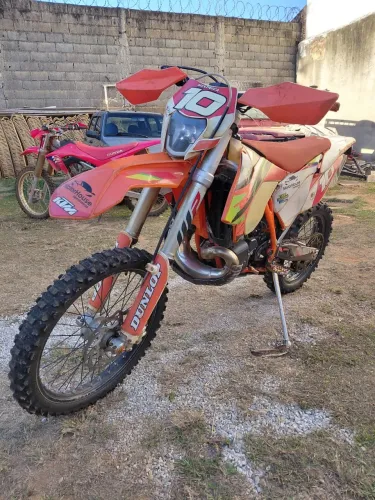 Vendo Ktm 300 Exc moto muito bem cuidado ficou sempre em hotel