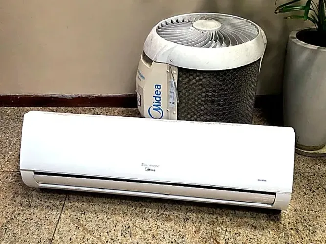 Ar Condicionado Springer Midea Inverter 18.000 BTUs 220V
