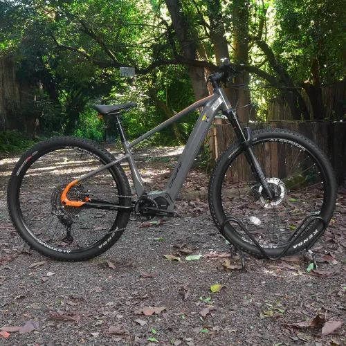 Bicicleta Elétrica assistida aro 29 big wheel 8.6 câmbio automático DI2 usada