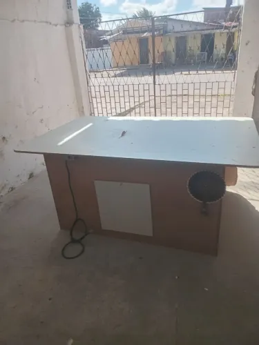 Vende se bancada de serra 