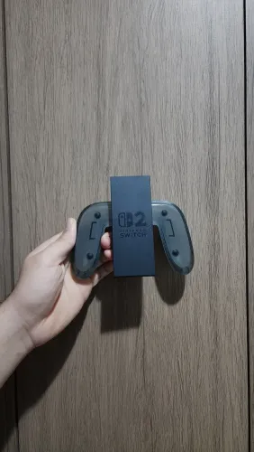 Grip com carregamento para Joycons - Switch 2