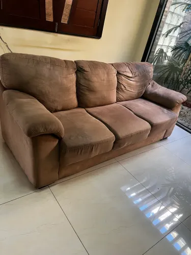 Conjunto com 2 Sofás 2 e 3 Lugares Usado em bom estado