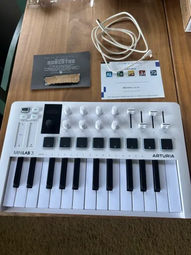 MiniLab 3 - Arturia nova