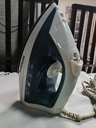Ferro A Vapor Mondial 1200w F-32 Azul 127v (Usado)