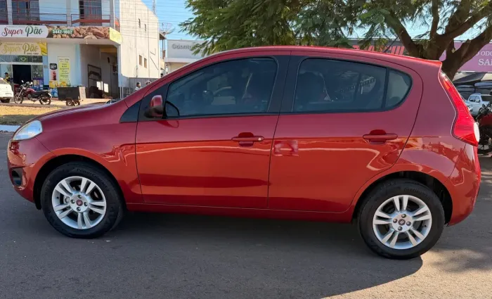 Fiat Palio Essence 1.6 Flex 16V 5P 2013