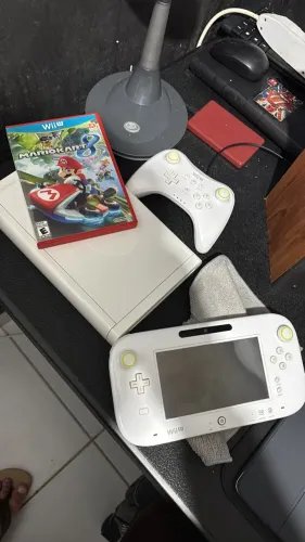 Nintendo Wii U Desbloqueado + Mario Kart 8 + HD Com jogos + Controle Pro + Gamepad e fonte