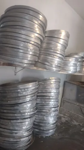 Vendo bandejas de pizza usada em boas condições. Tenho 200 unidades