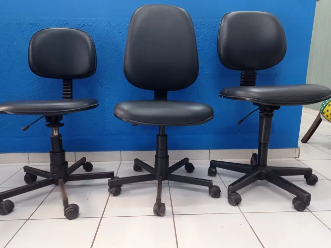 Vendo cadeiras giratória de escritório 