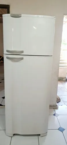 GELADEIRA ELECTROLUX DUPLEX SUPER FRIZER DC49A