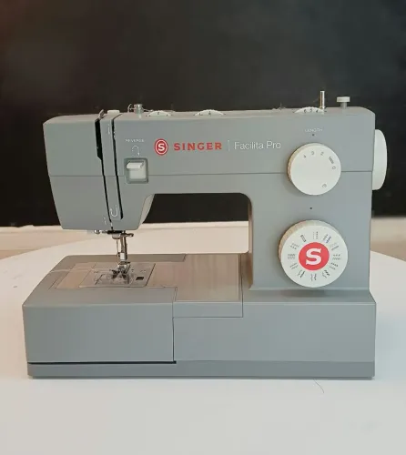 Máquina de Costura Singer Facilita Pro 