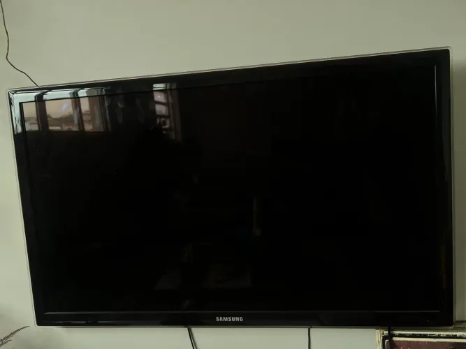 TV Samsung LCD 42