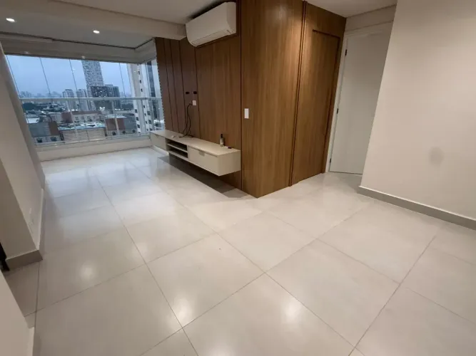 Apartamento de 64m² no Tatuapé com 2 SUÍTES e sacada com closet privativo