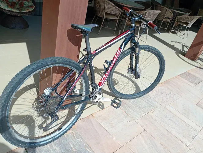 Bicicleta Specialized Hardrock Deore - Tamanho L/19