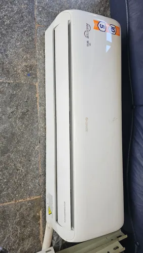 Vendo ar condicionado gree 12 mil BTU