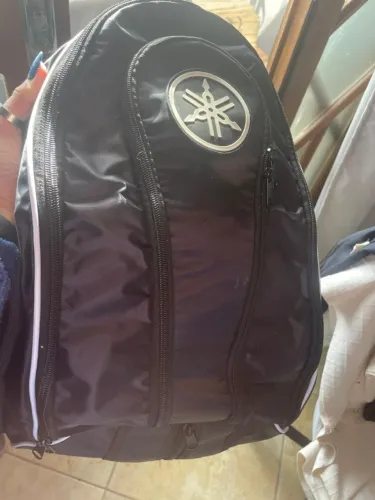 Mochila Yamaha Original Preta - Espaçosa, Resistente e com Vários Compartimentos