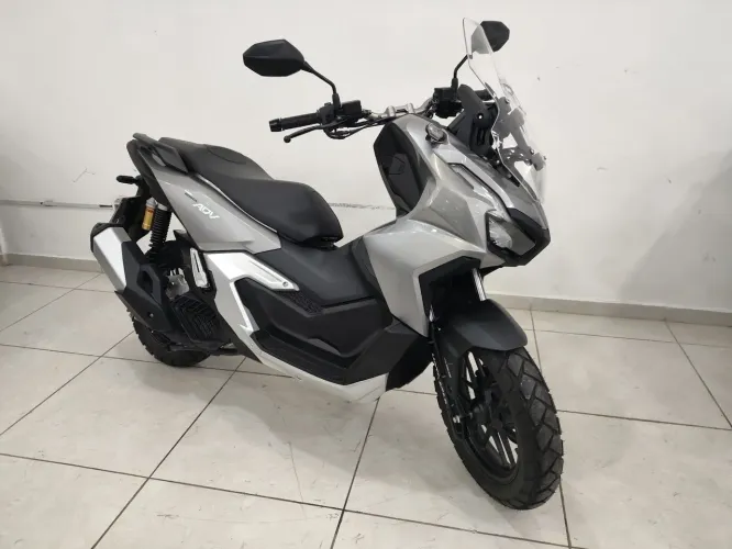 ADV 160 2026 apenas 630km