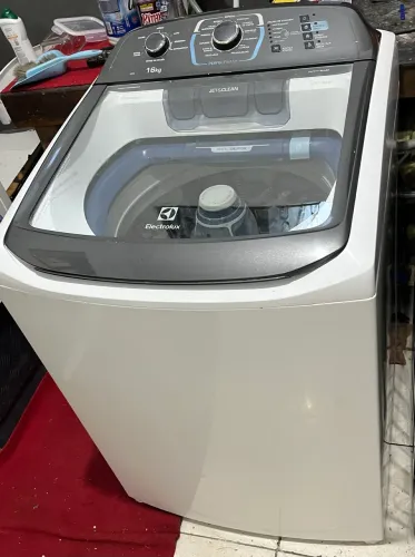 Máquina de lavar Electrolux 16 kilos