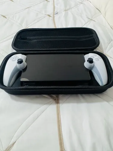 Reprodutor remoto portátil ps5 com película + Kaiser + Skin silicone.