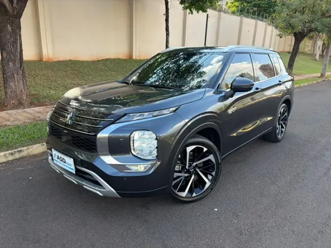 Mitsubishi Outlander Signature 2.4 4X4 AUT (híb) 2026
