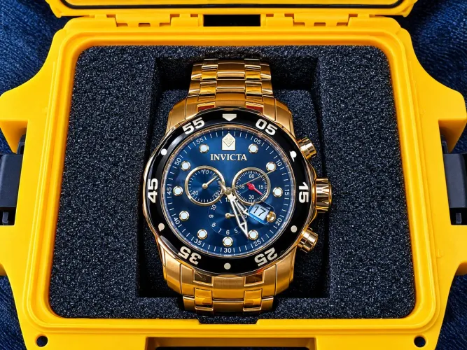 Invicta Scuba original