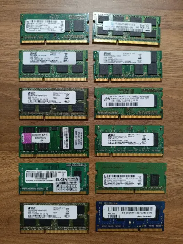 Lote de Memórias RAM de Notebook (12 pentes)