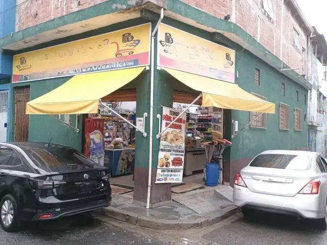 Mercado em comunidade na Zona Leste de SP. Ref; 2850