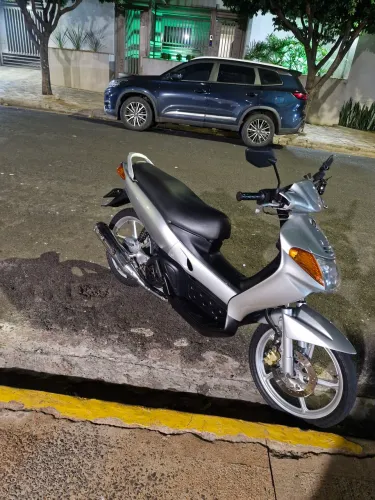 Yamaha Neo Automática 2005 novíssimapp