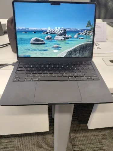 APLE MACBOOK AIR 13'' M2 CPU DE 8 NÚCLEOS
