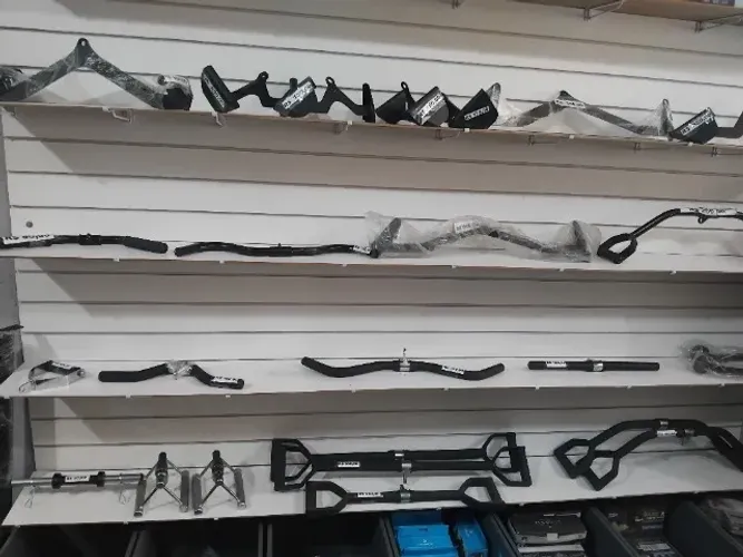 barras puxadores aparelhos de musculação