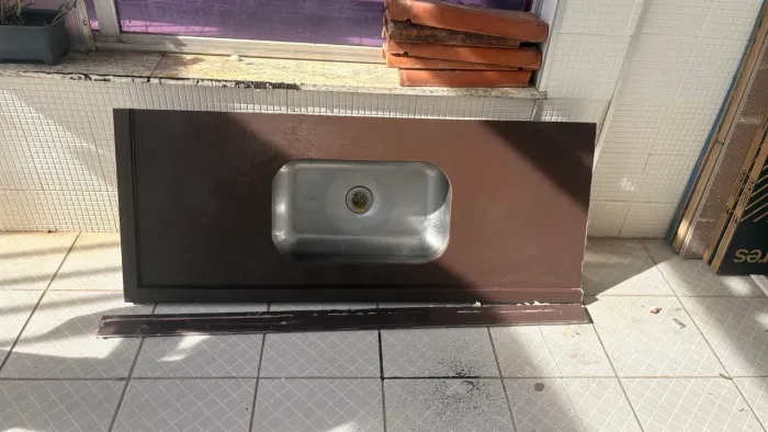 pia para cozinha marrom absoluto 