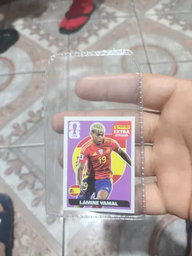 Figurinha EXTRA STICKER LEGEND Lamine Yamal BORDÔ 