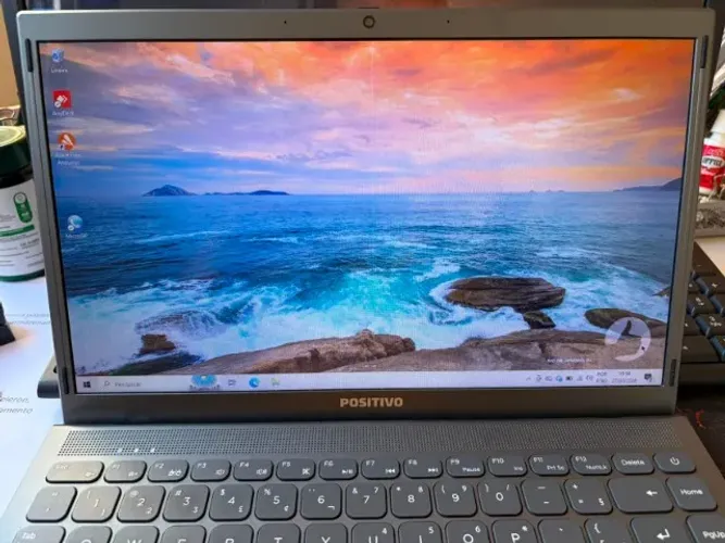 Notebook Positivo Motion Gray Q4128C - Intel Atom, 4GB RAM, SSD 128GB
