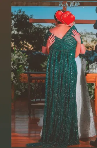vestido de festa, usado uma vez, perfeito , verde esmeralda. Valor bem abaixo do valor ori