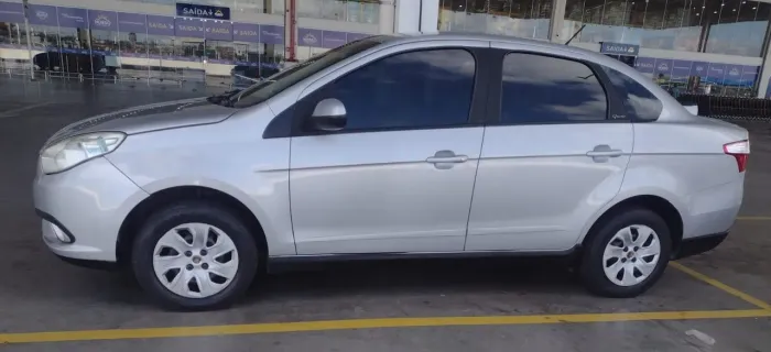 Fiat Grand Siena Attrac. 1.4 EVO F.flex 8V 2013