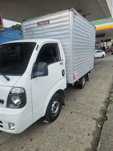 Kia bongo completo
