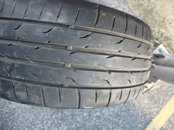 Pneu Dunlop 225/45/17