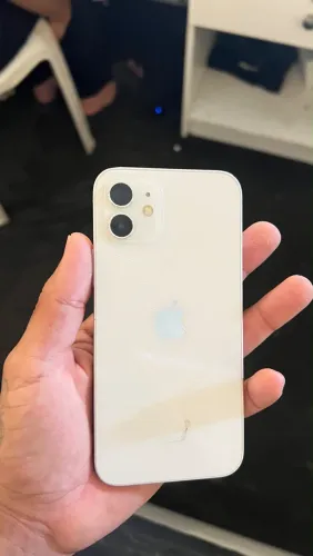 iPhone 12 64gb, tela e traseira trincada
