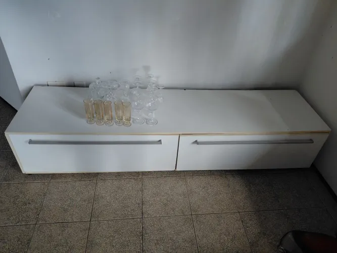 Rack para sala+ copos em cristal  med. 2.03 x 52 prof. 36 alt. 