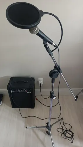 Kit de Som: Microfone + Caixa de Som + Pedestal + Abafador + Adaptador de tomada universal