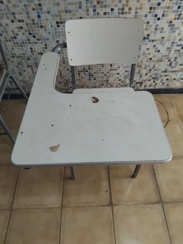 Cadeiras escolares