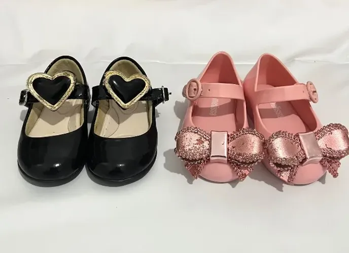 Mini Melissa + sapatinho TAM: 17/18- RS 30,00