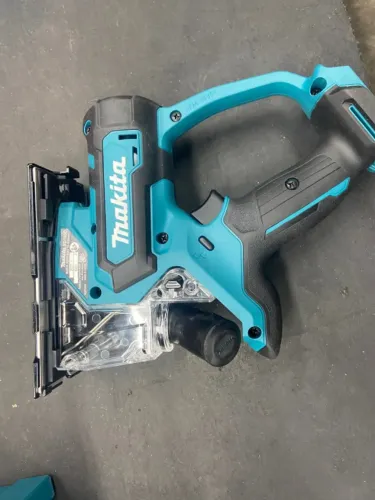Cortador de Drywall a Bateria 30mm sem Bateria e Carregador MAKITA-SD100DZ