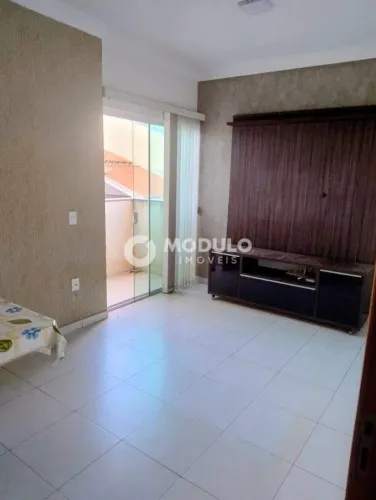 APARTAMENTO à venda, 2 quartos, 1 suíte, 1 vaga, Jardim Brasília - Uberlândia/MG