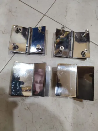Dobradiças em inox para porta de vidro temperado