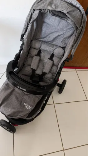 Carrinho de bebê + bebê conforto Travel System Cosco Kids, Totfy, 0 a 15kg, Cinza